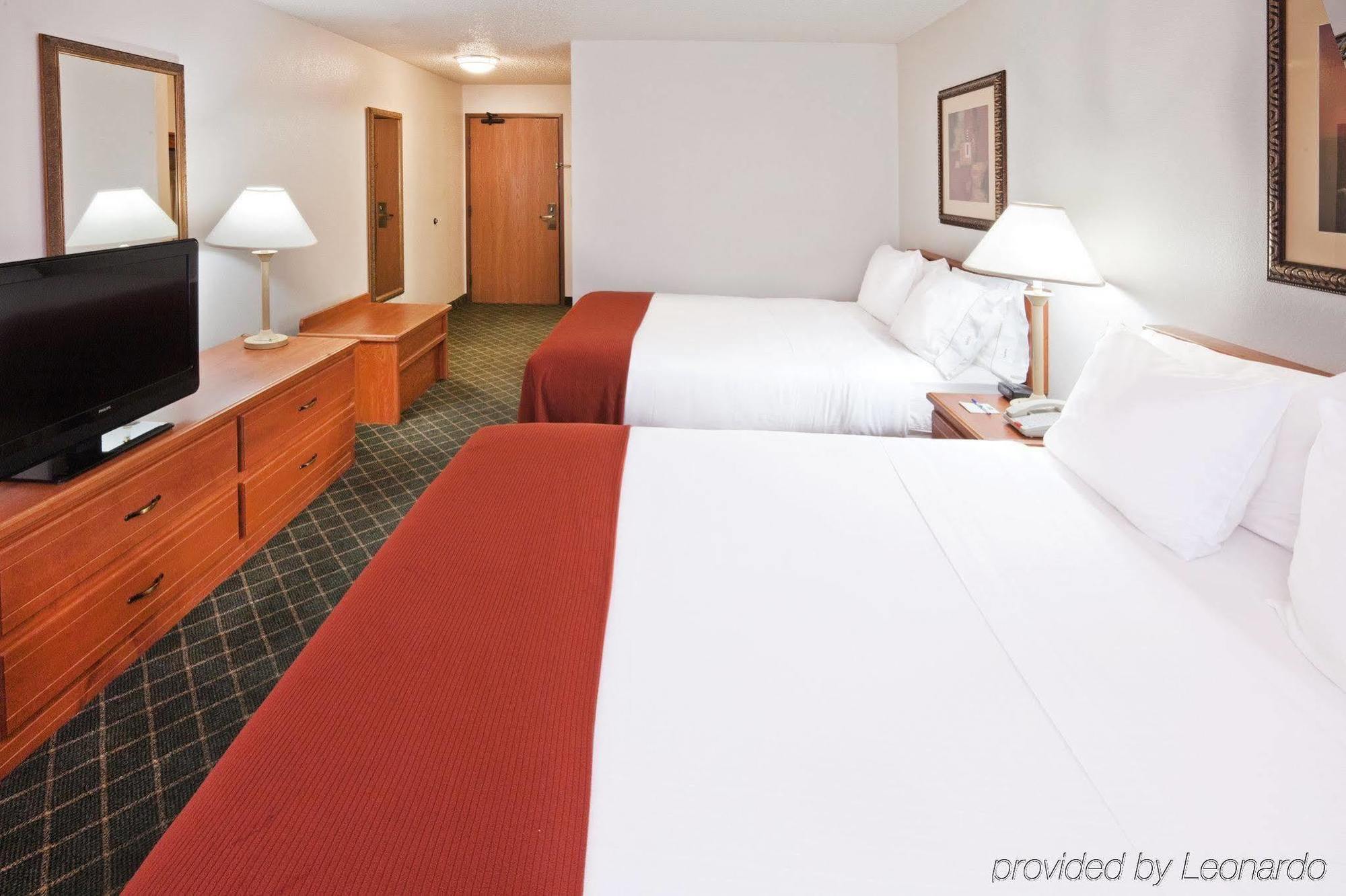 Holiday Inn Express Hotel & Suites Chickasha By Ihg Oda fotoğraf
